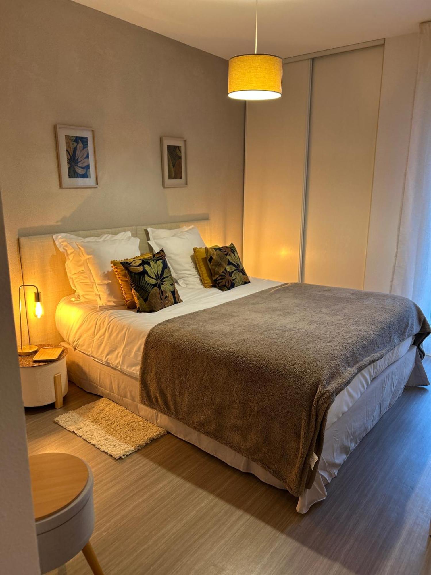 Apartment Niort Home Niort
